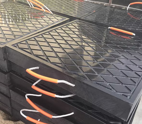 Truk profesional 30mm Plastik Crane Outrigger Pads Mat Stabilizer Uhmwpe Hitam